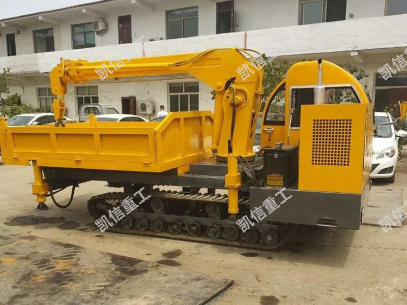 履帶隨車(chē)吊